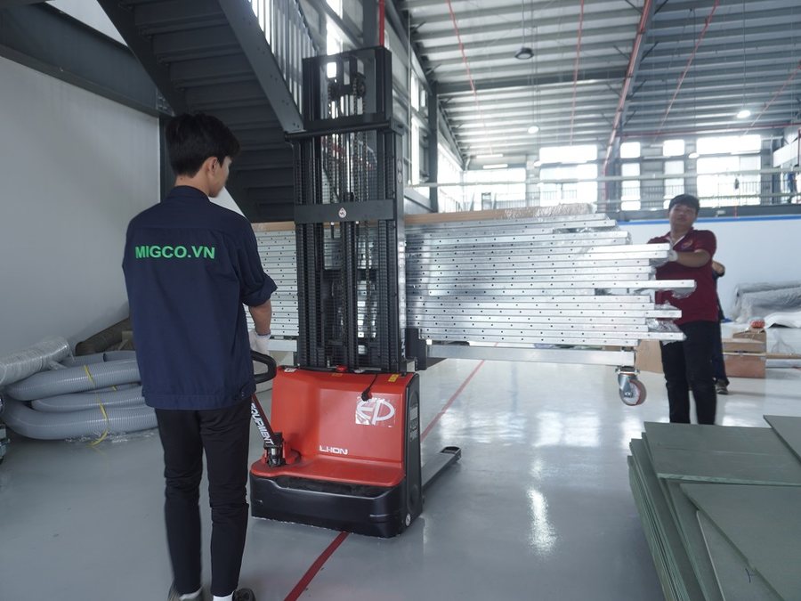 Chuẩn bị vật tư và tấm panel